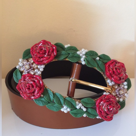 Unique flower embellished belt - Picture 3 of 4